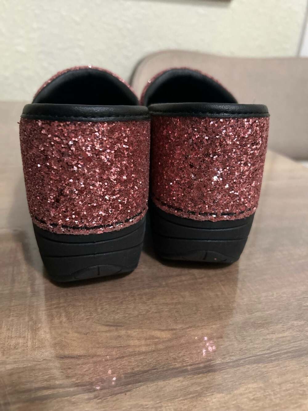 Dansko Women's XP 2.0 Pink Glitter Professional Clogs - Picture 5 of 9